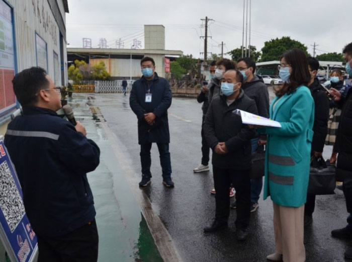 四川省政府安全管理办公室督导调研组组长苏玲一行莅临威尼斯98488集团总部调研